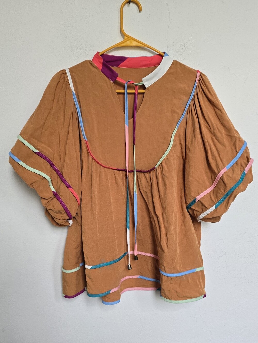 Boho Balloon Sleeve Blouse Camel Multicolor Trim Tie Neck Size Small - Picture 4 of 12